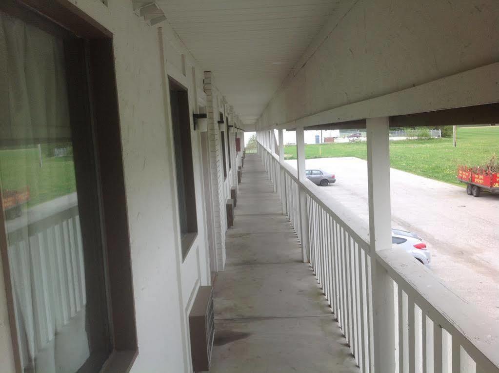 Greenfield Inn Exterior photo